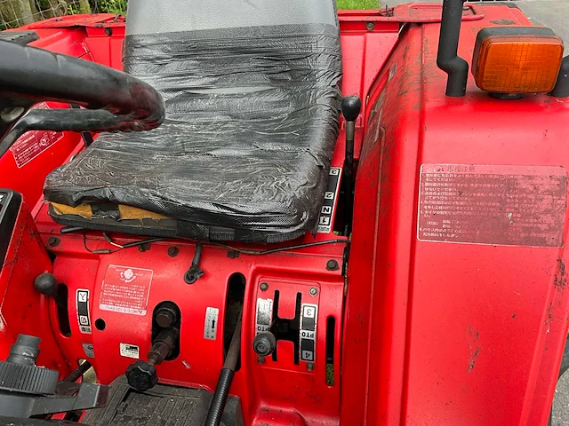 Yanmar f20 minitractor - afbeelding 8 van  19