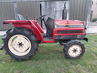 Yanmar f20 vierwielaangedreven minitractor - afbeelding 7 van  13