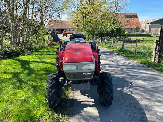 Yanmar f200 minitractor - afbeelding 9 van  19