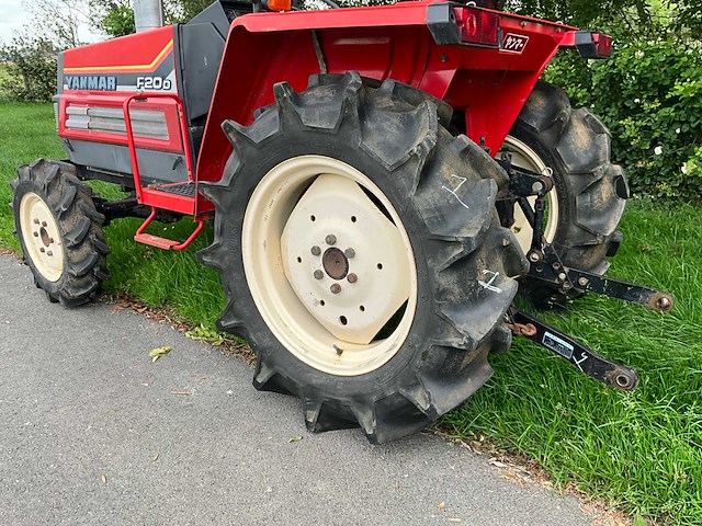 Yanmar f20d minitractor - afbeelding 2 van  22