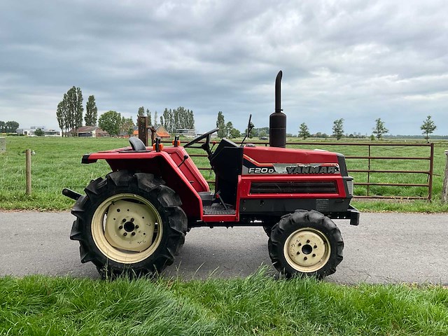 Yanmar f20d minitractor - afbeelding 16 van  21