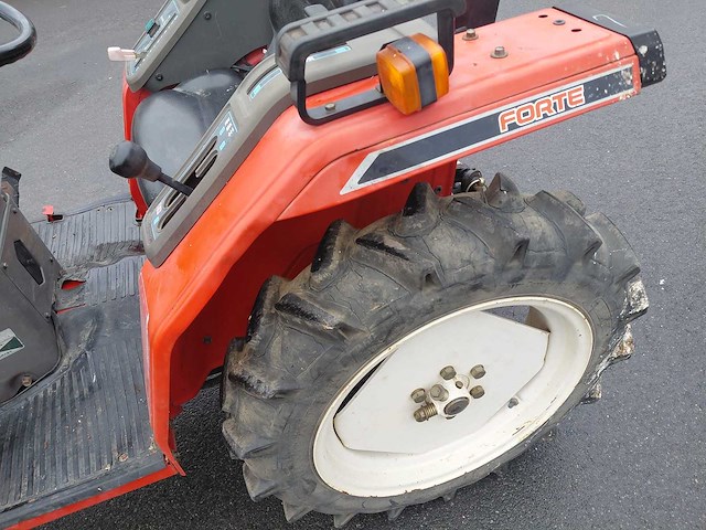 Yanmar f6 - garden tractor - afbeelding 7 van  11