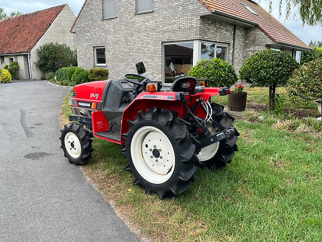 Yanmar f7 minitractor - afbeelding 19 van  21