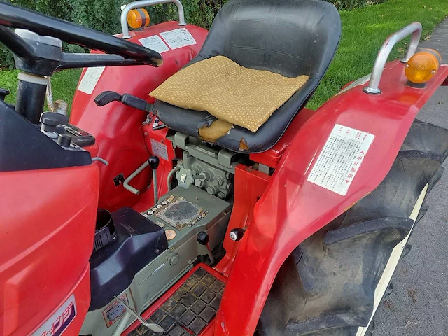 Yanmar ym1820d - minitractor - afbeelding 9 van  19