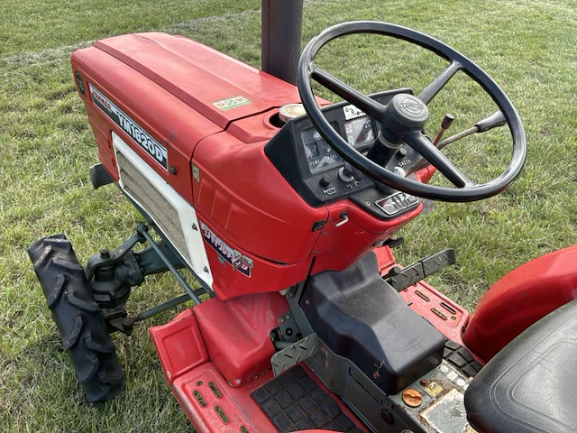 Yanmar ym1820d vierwielaangedreven minitractor met grondfrees - afbeelding 5 van  25