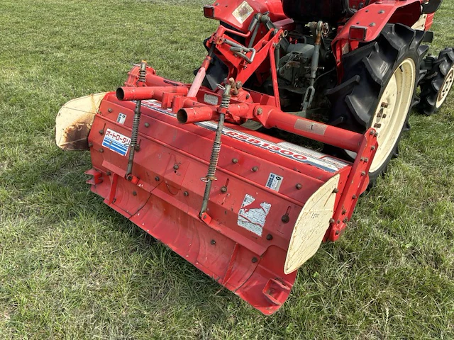 Yanmar ym1820d vierwielaangedreven minitractor met grondfrees - afbeelding 15 van  25