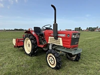 Yanmar ym1820d vierwielaangedreven minitractor met grondfrees - afbeelding 19 van  25