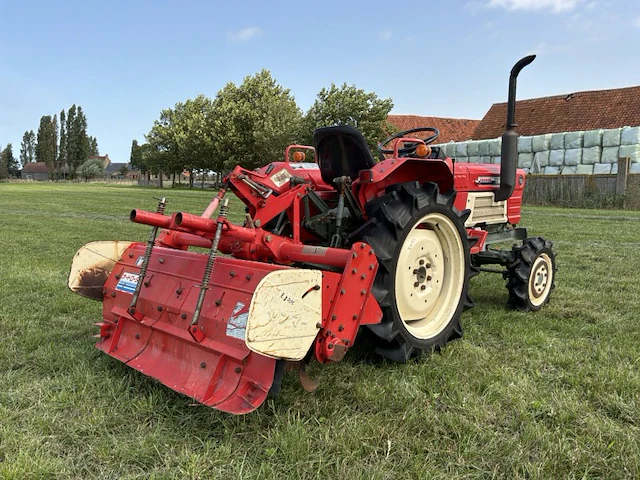 Yanmar ym1820d vierwielaangedreven minitractor met grondfrees - afbeelding 21 van  25