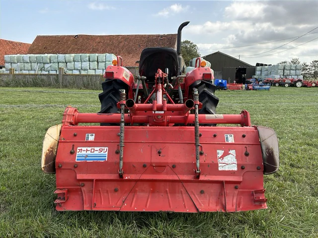 Yanmar ym1820d vierwielaangedreven minitractor met grondfrees - afbeelding 22 van  25