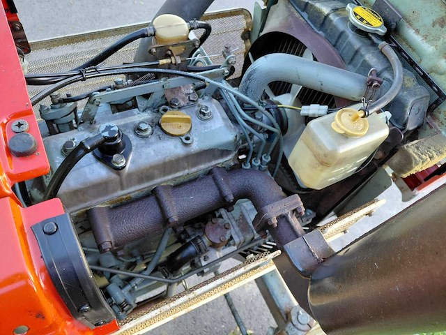 Yanmar ym2010 minitractor met grondfrees - afbeelding 6 van  18