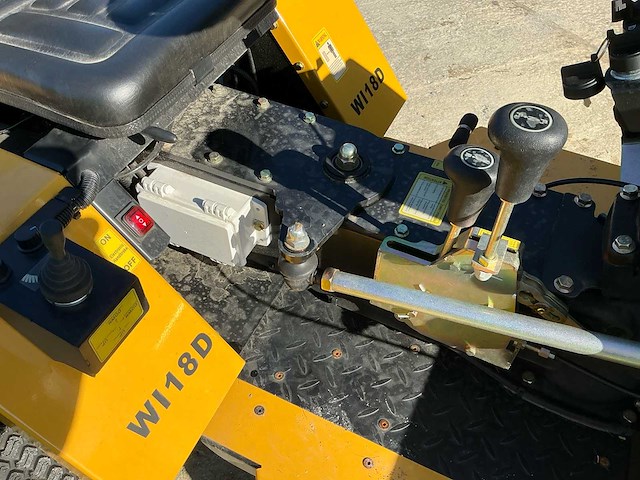 Yarmax 195fc - 2025 - wi18d 18hp - minitractor - afbeelding 9 van  29