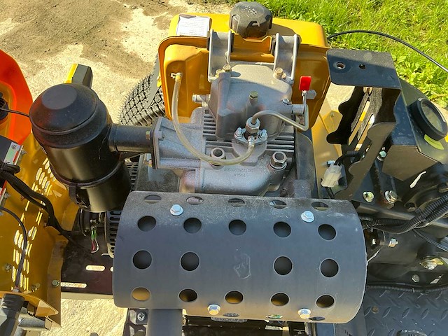 Yarmax 195fc - 2025 - wi18d 18hp - minitractor - afbeelding 21 van  29