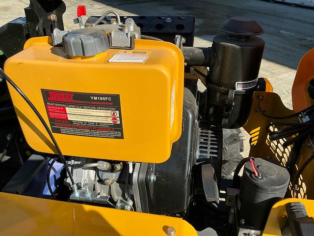 Yarmax 195fc - 2025 - wi18d 18hp met aardaplrooier - minitractor - afbeelding 14 van  25