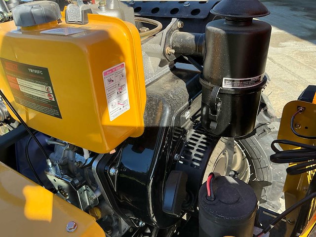 Yarmax 195fc - 2025 - wi18d 18hp met aardaplrooier - minitractor - afbeelding 15 van  25