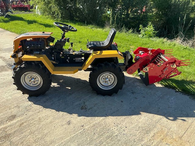 Yarmax 195fc - 2025 - wi18d 18hp met aardaplrooier - minitractor - afbeelding 12 van  25