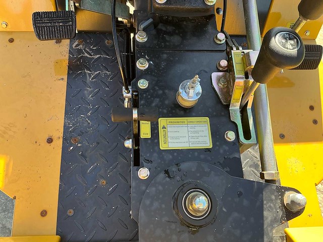 Yarmax 195fc - 2025 - wi18d 18hp met frees - minitractor - afbeelding 9 van  27