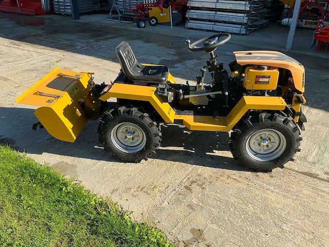 Yarmax 195fc - 2025 - wi18d 18hp met frees - minitractor - afbeelding 23 van  27