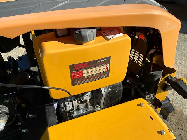 Yarmax 195fc - 2025 - wi18d 18hp met ploeg - minitractor - afbeelding 15 van  26