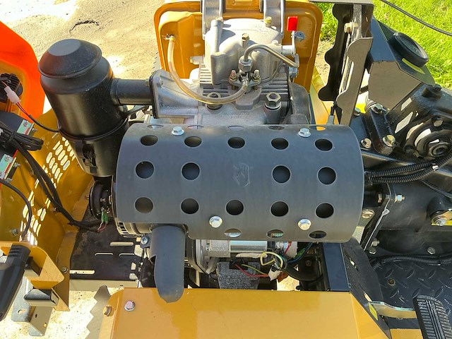 Yarmax 195fc - 2025 - wi18d 18hp met ploeg - minitractor - afbeelding 18 van  26