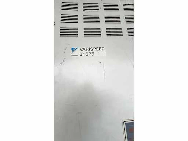 Yaskawa - cimr-p5c4075 - varispeed 616p5 (140kva) - frequentieregelaar - afbeelding 2 van  9