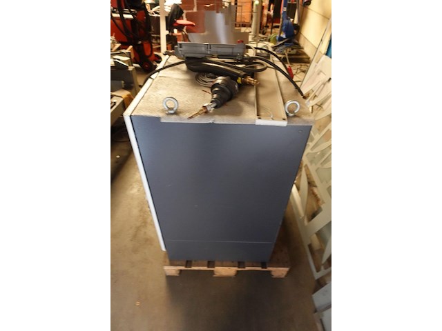 Yaskawa lasrobot met afzuiging - afbeelding 2 van  35