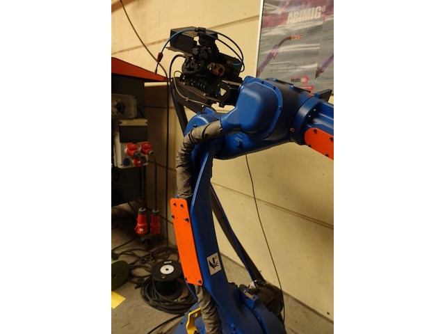 Yaskawa lasrobot met afzuiging - afbeelding 30 van  35