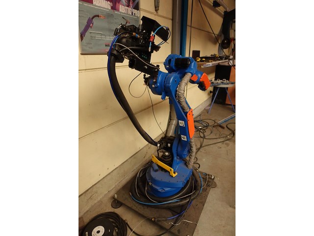 Yaskawa lasrobot met afzuiging - afbeelding 32 van  35