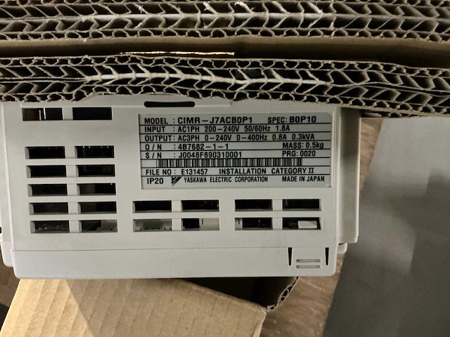 Yaskawa vs mini j7 power supply - afbeelding 2 van  2