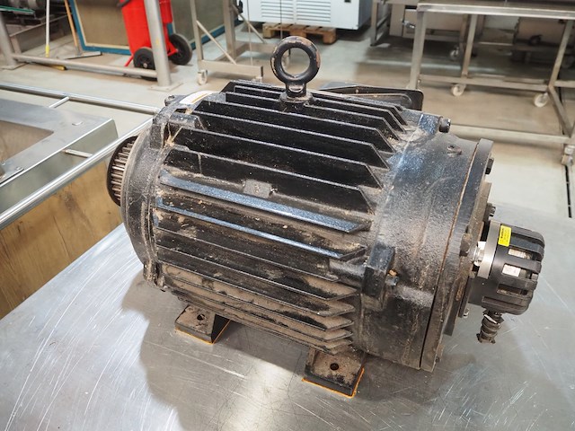 Yaskawa - afbeelding 4 van  5