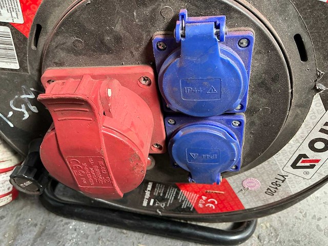Yato yt-8120 krachtstroom haspel - afbeelding 3 van  3