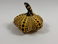 Yayoi kusama - object editie - afbeelding 1 van  1