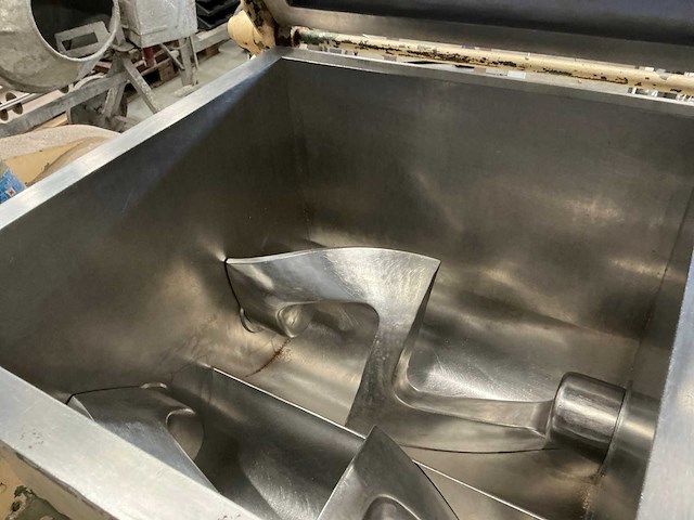 Y.guittard m54l menger - afbeelding 3 van  13