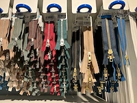 Ykk ritsen en ophangsysteem (circa 1000 stuks) - afbeelding 2 van  17
