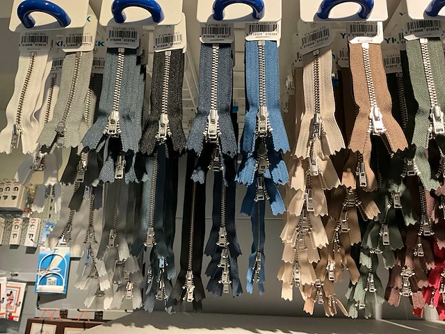Ykk ritsen en ophangsysteem (circa 1000 stuks) - afbeelding 3 van  17