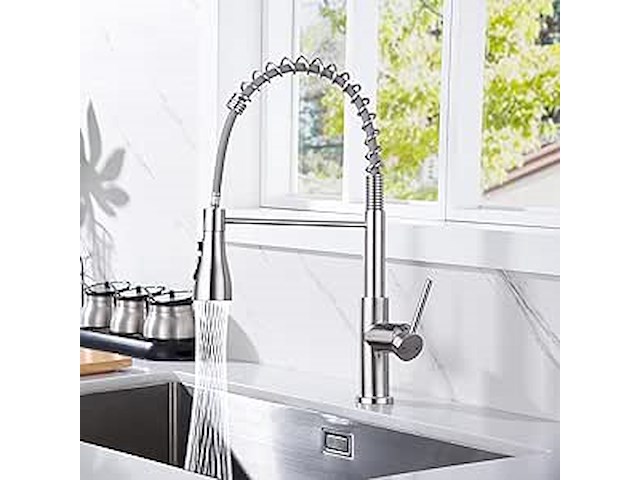 Yuanny waterkraan voor de keuken met sproeier - afbeelding 1 van  3