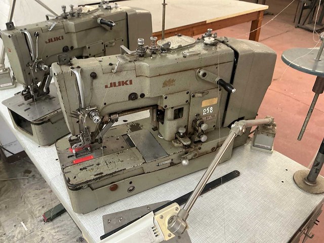 Yuki lbh-761 / lbh-762 knoopsgaten machine tweeling - afbeelding 4 van  10