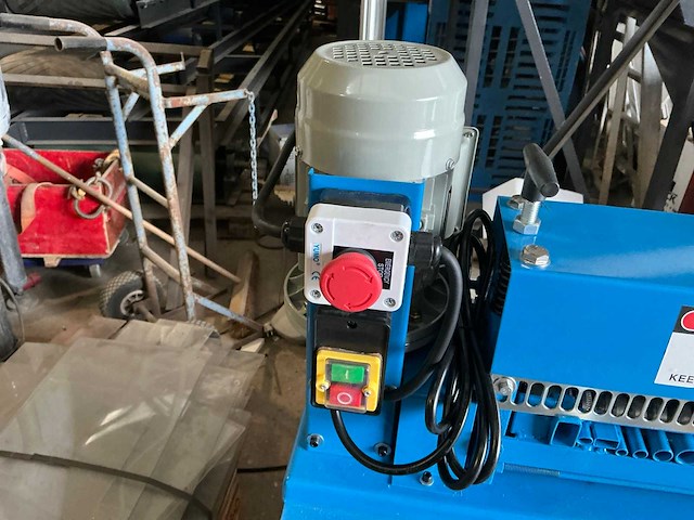 Yumo draadstripmachine - afbeelding 2 van  7