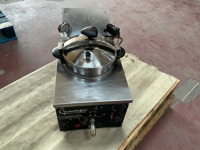 Yusufoglu kippenrotisserie - afbeelding 4 van  7