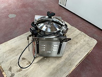 Yusufoglu kippenrotisserie - afbeelding 1 van  1