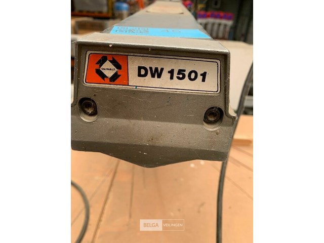 Zaagmachine dewalt - afbeelding 2 van  5