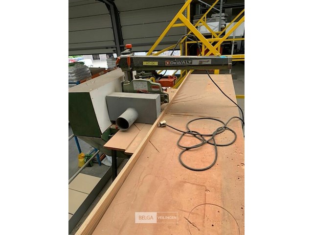 Zaagmachine dewalt - afbeelding 3 van  5