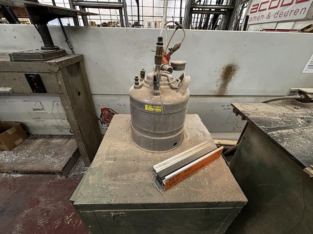 Zaagmachine nn - afbeelding 3 van  8