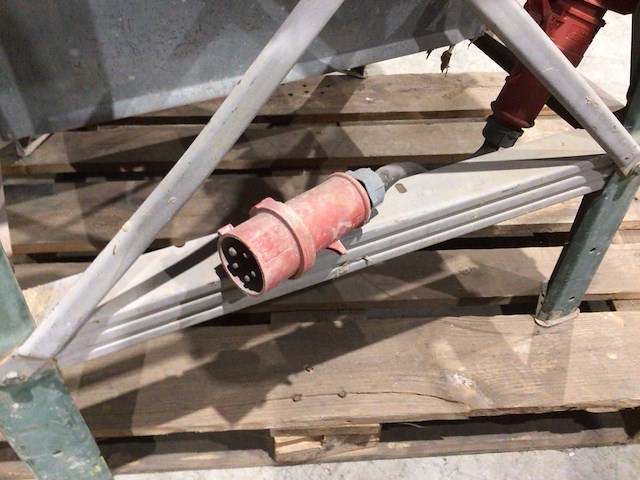 Zaagmachine - afbeelding 3 van  7