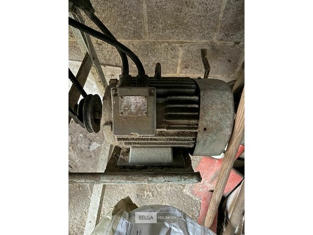 Zaagtafel 380v (werking onbekend) - afbeelding 5 van  5