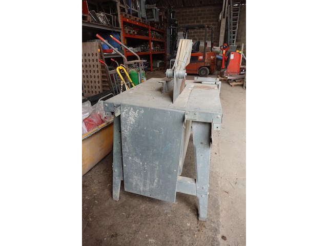 Zaagtafel akita - afbeelding 3 van  6