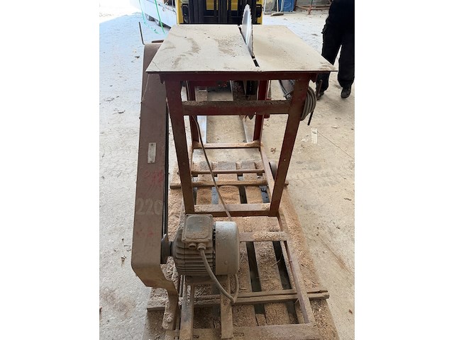 Zaagtafel - afbeelding 3 van  3