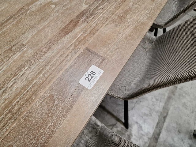 Zago teak interieurtafel greywash 240 x 100cm met blokpoten - afbeelding 3 van  4