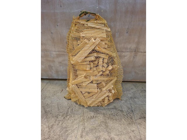 Zak aanmaakhout ( 26 st) - afbeelding 1 van  1