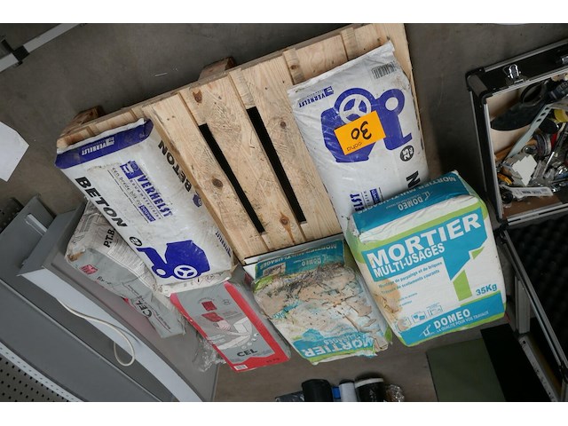 Zakken beton en mortel - afbeelding 1 van  3