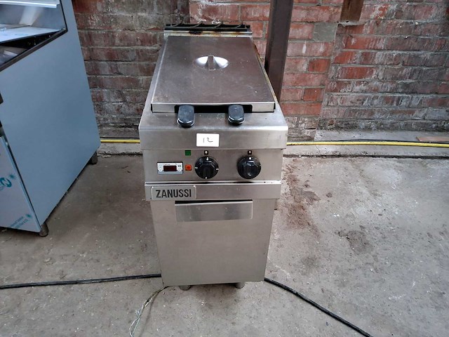 Zanussi - - gas friteuse - afbeelding 1 van  2